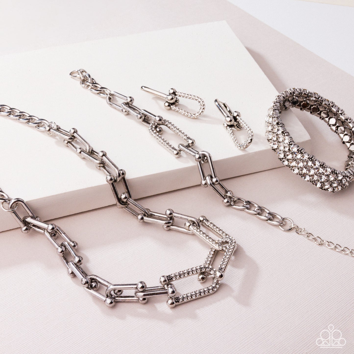 Magnificent Musings - May Fashion Fix  - Earrings Necklace Braclet