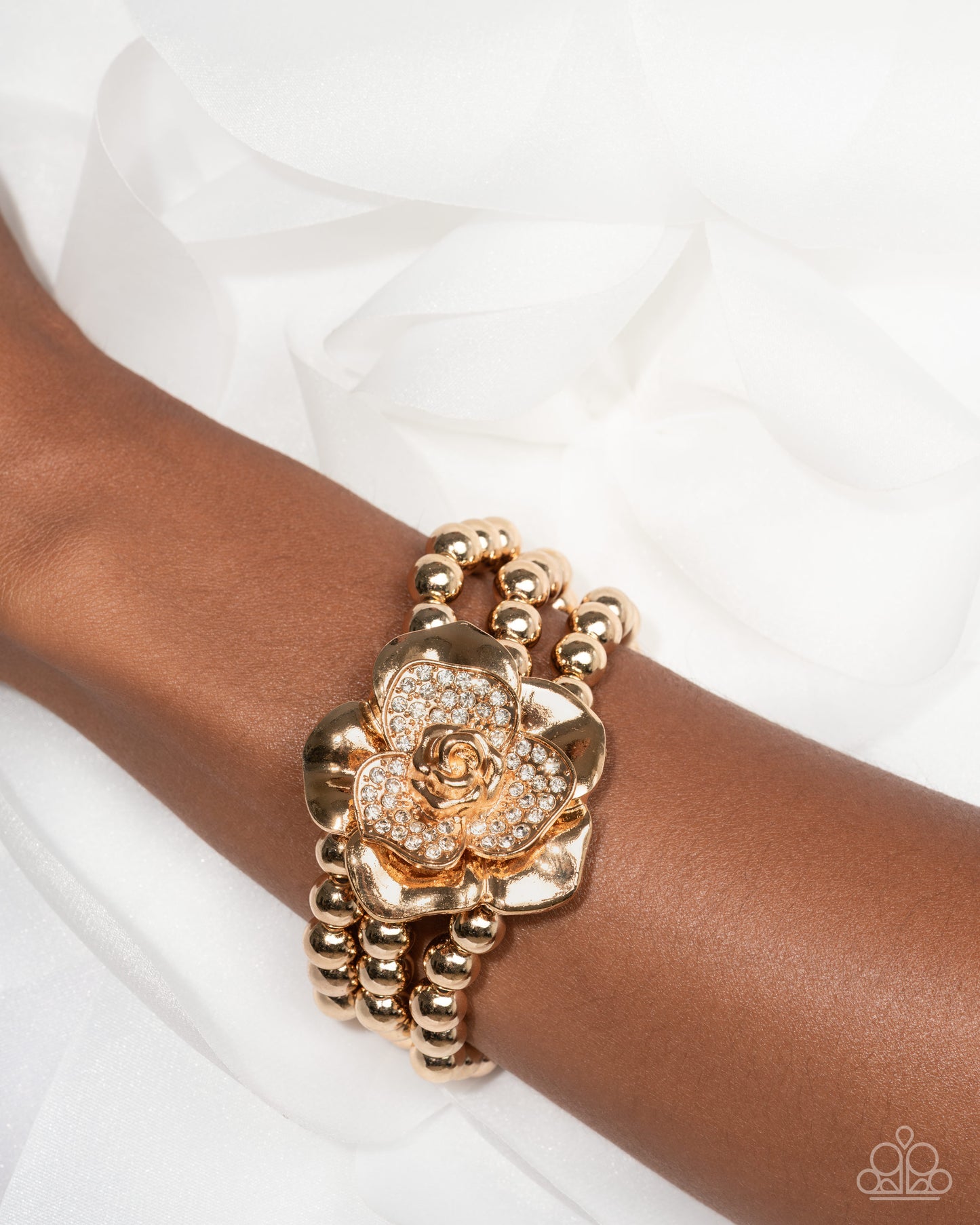 Blooming Background - Gold Bracelet - LOP