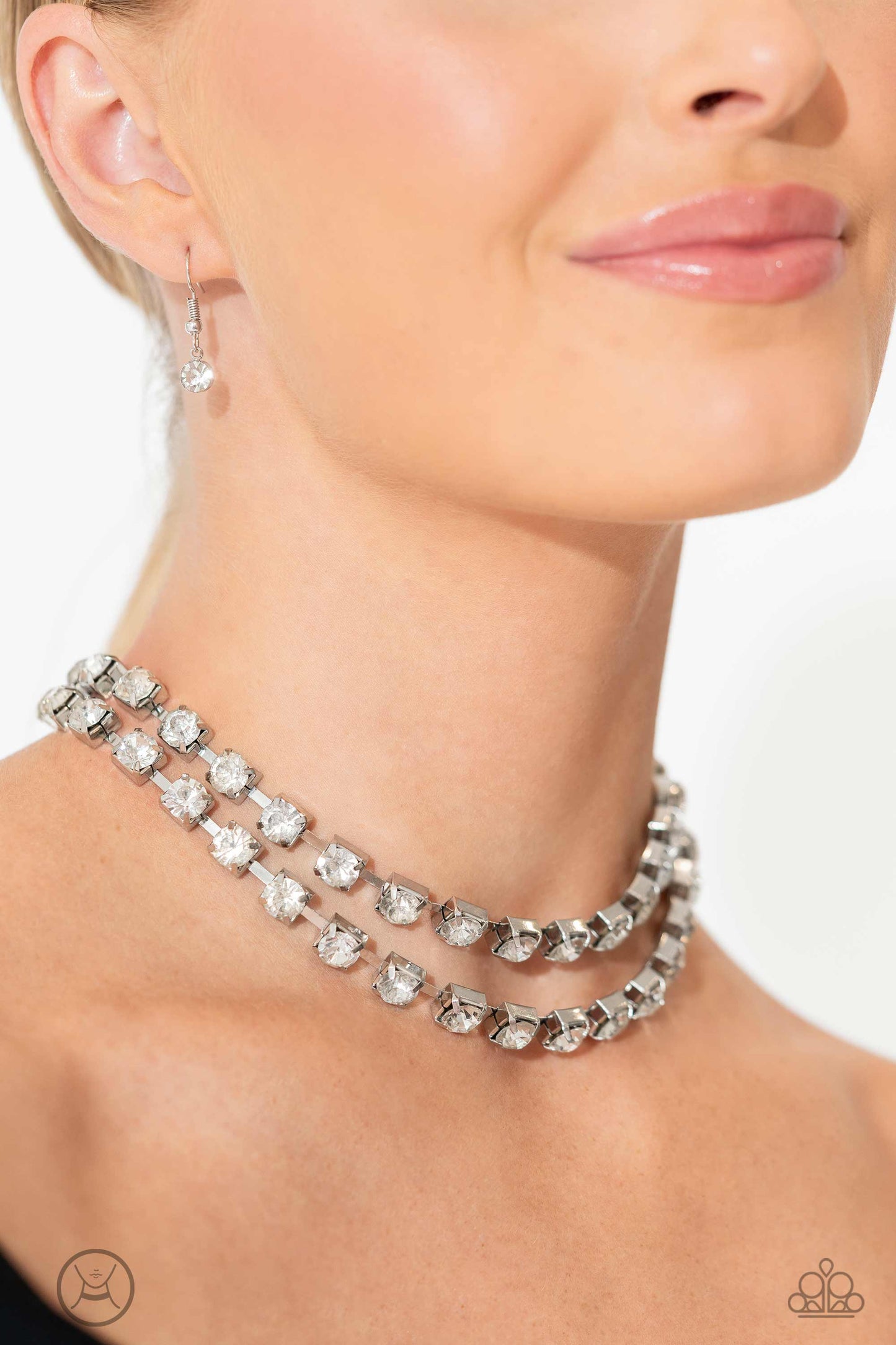 Glistening Gallery - White Choker