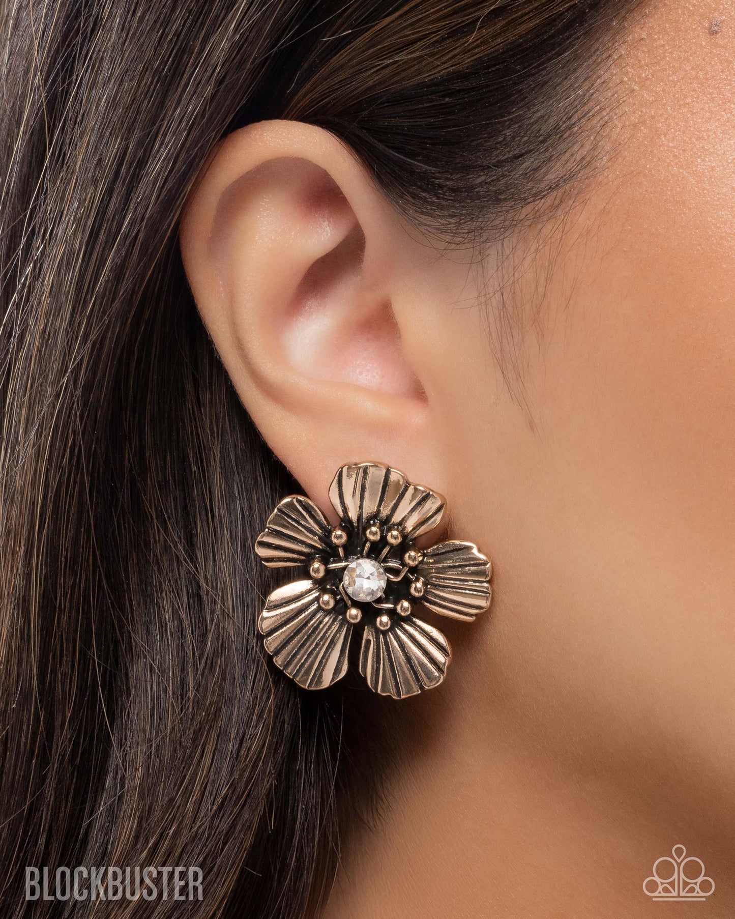 Blossoming Backdrop - Gold