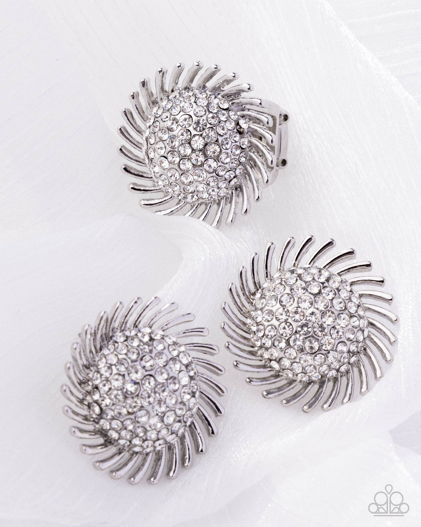 Strategic Show - White - Combo Set - Fashion Fix