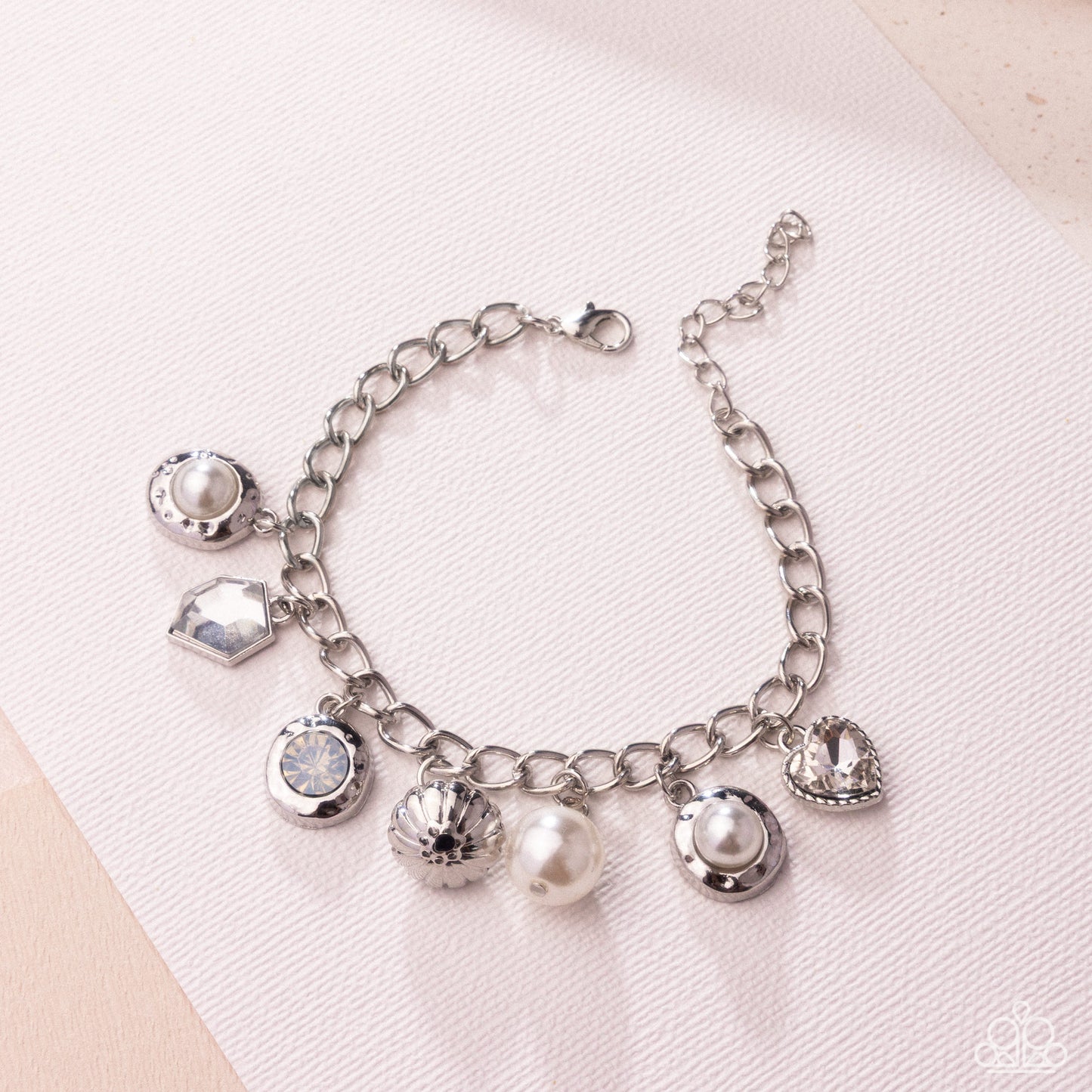Easy Excellence - White Bracelet