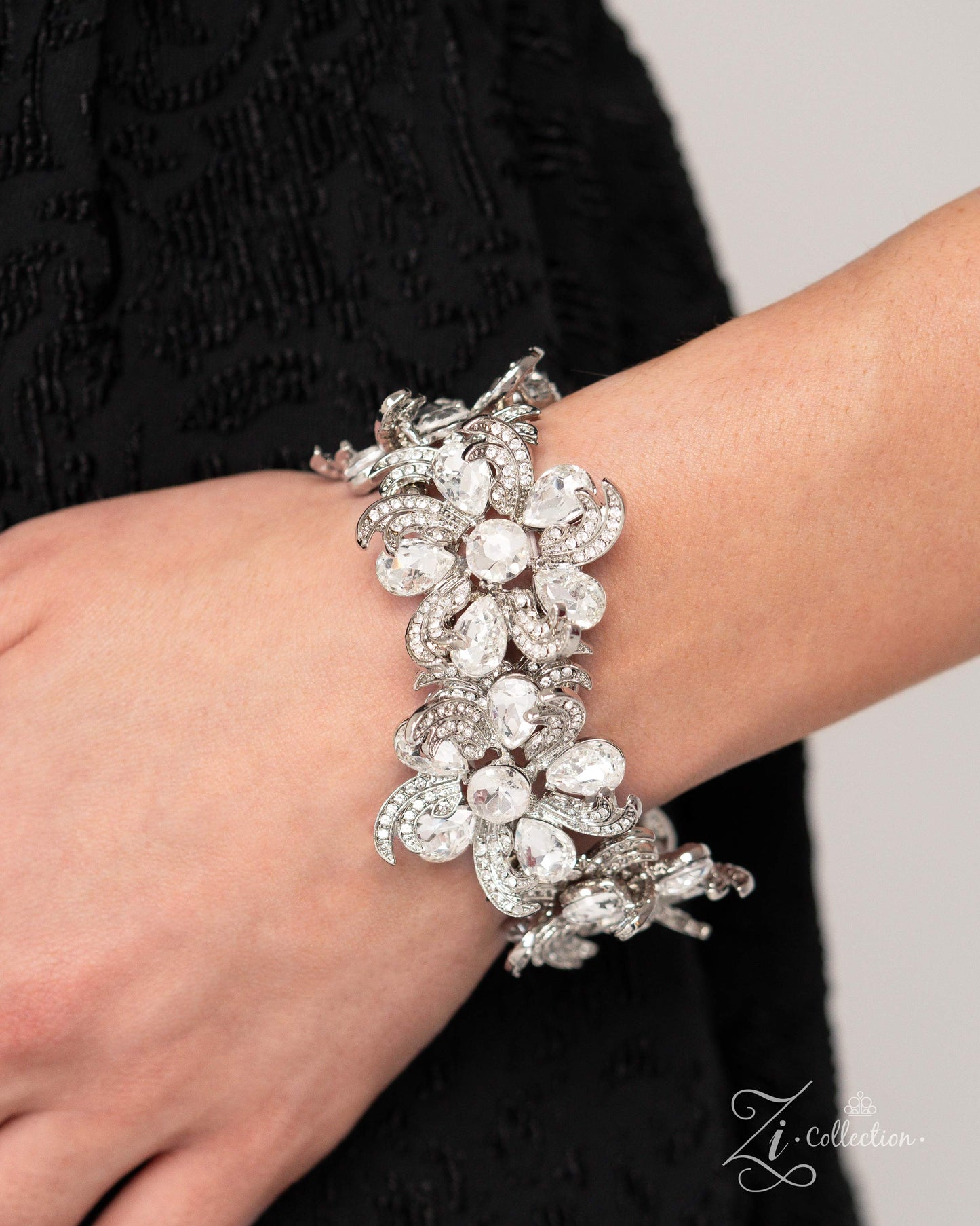 Indulgent Ideal - Zi Collection - Bracelet