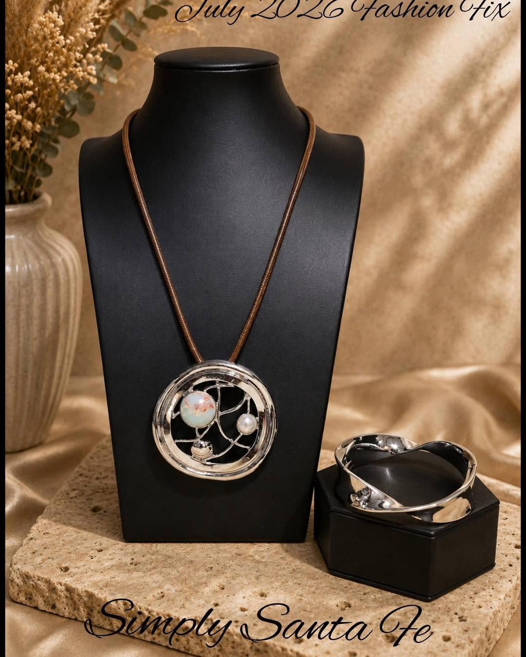 Simply Santa Fe - July Fashion Fix - Necklace and Bracelet Set