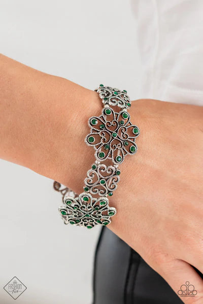 Royally Romantic Green Necklace & Bracelet