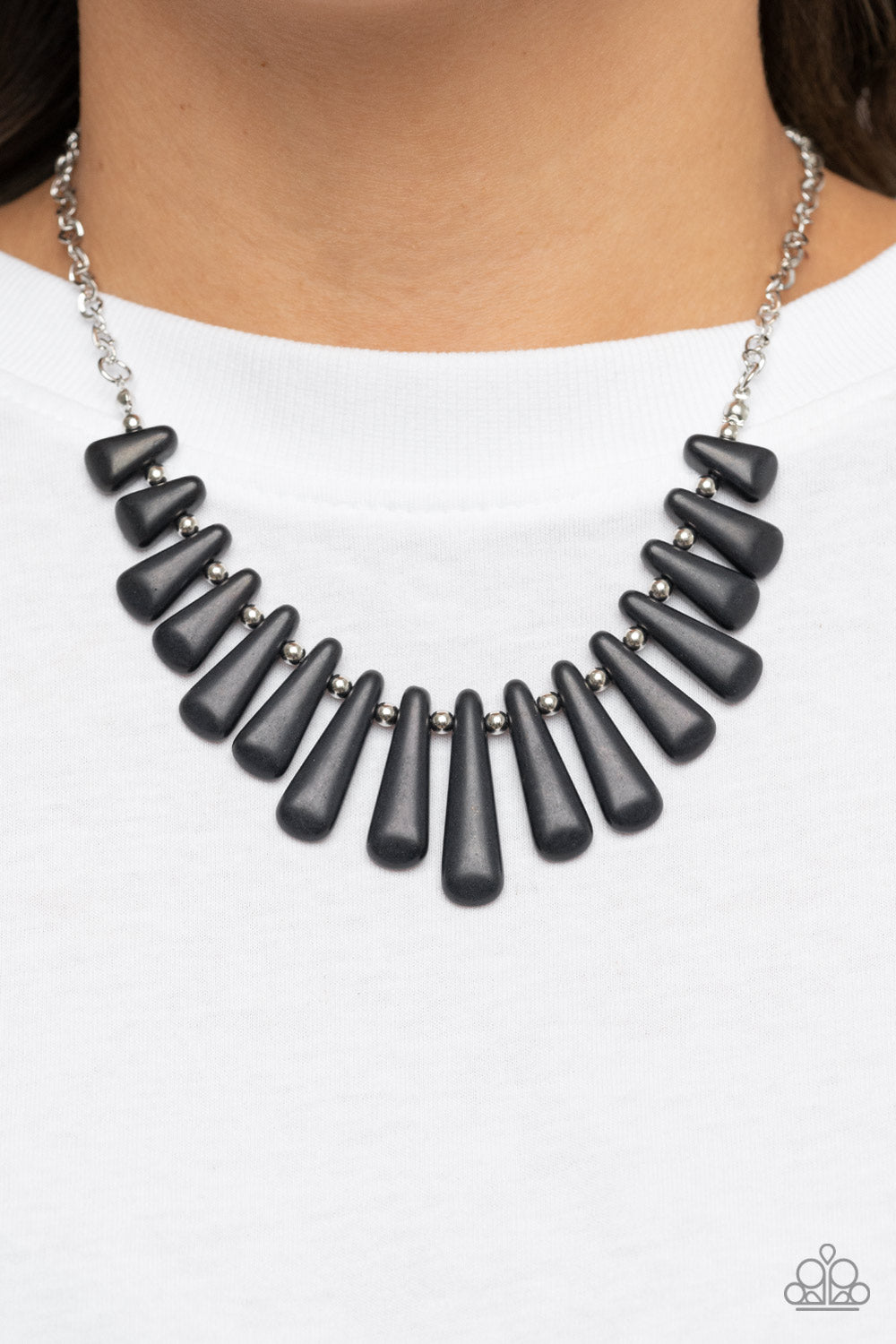 Mojave Empress Black Necklace