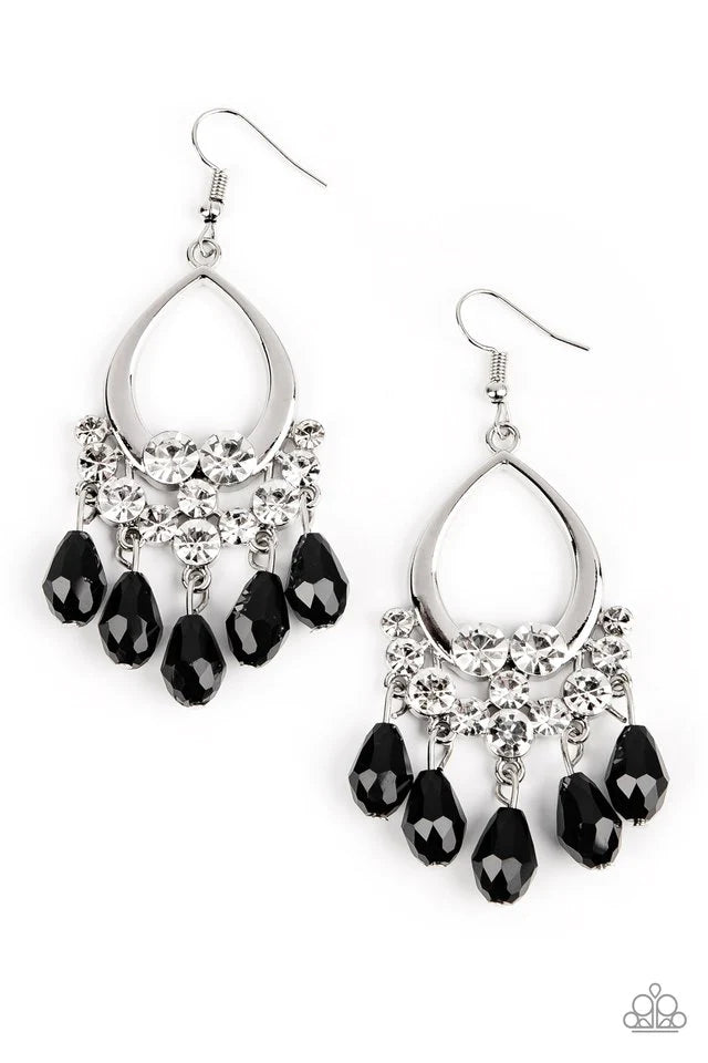 Famous Fashionista Black Earring